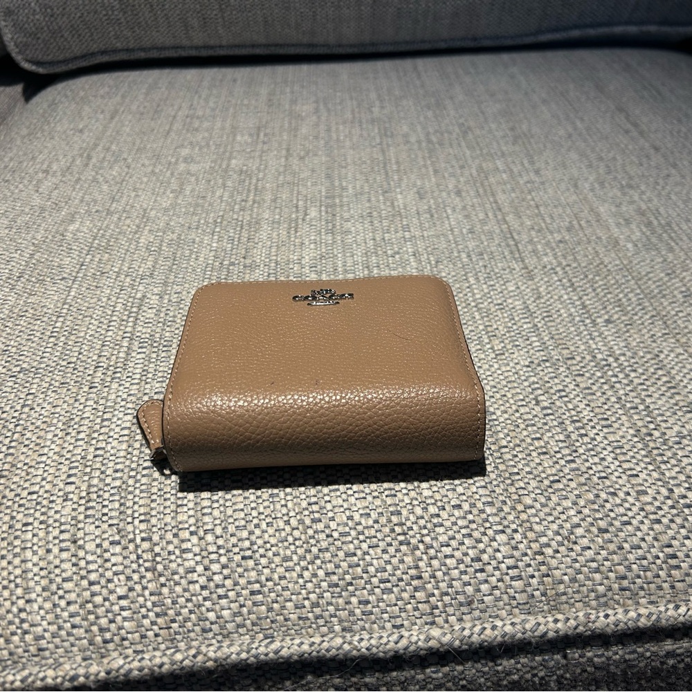 Coach Tan Key Card Holder Minimalist Design